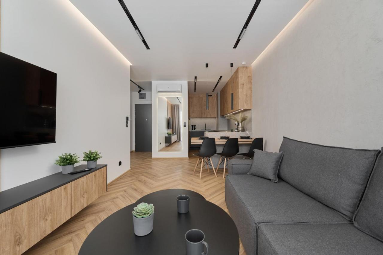 Exclusive Apartment With Balcony & Parking Wroclaw By Renters Prestige Экстерьер фото